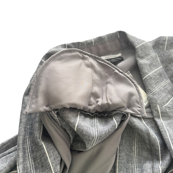 Lane Bryant NWT The Bryant Blazer Pinstripe Gray Plus Size 24 Career Business - Picture 11 of 16